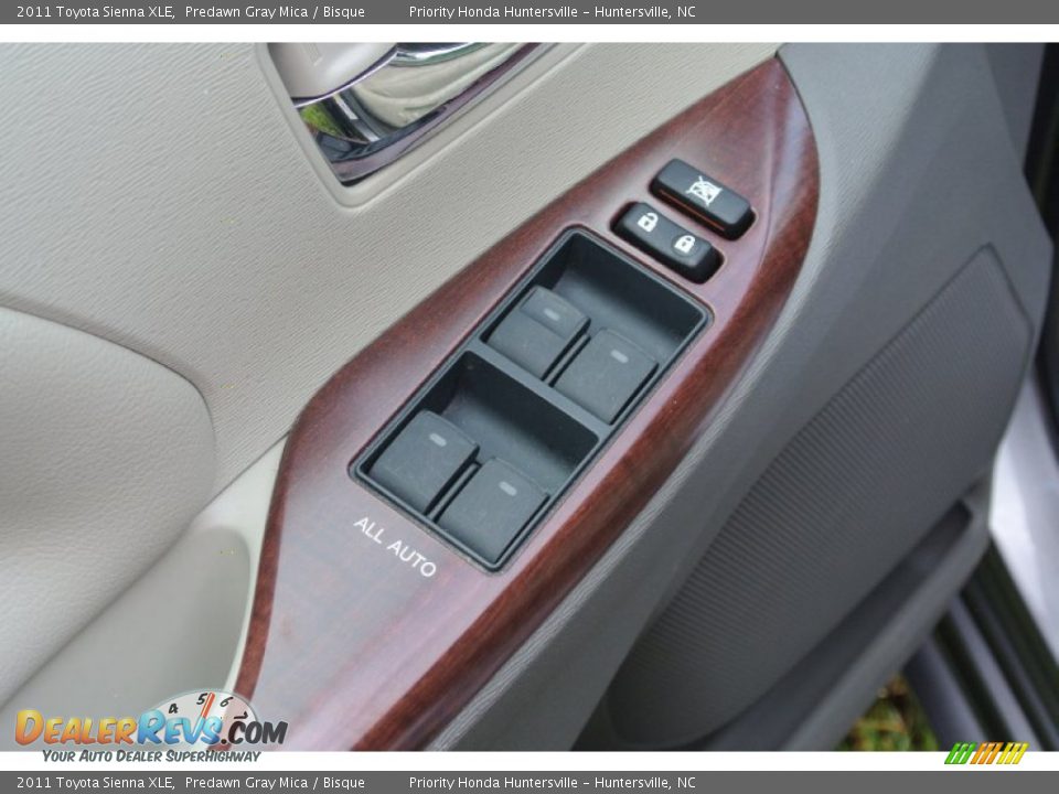 2011 Toyota Sienna XLE Predawn Gray Mica / Bisque Photo #10