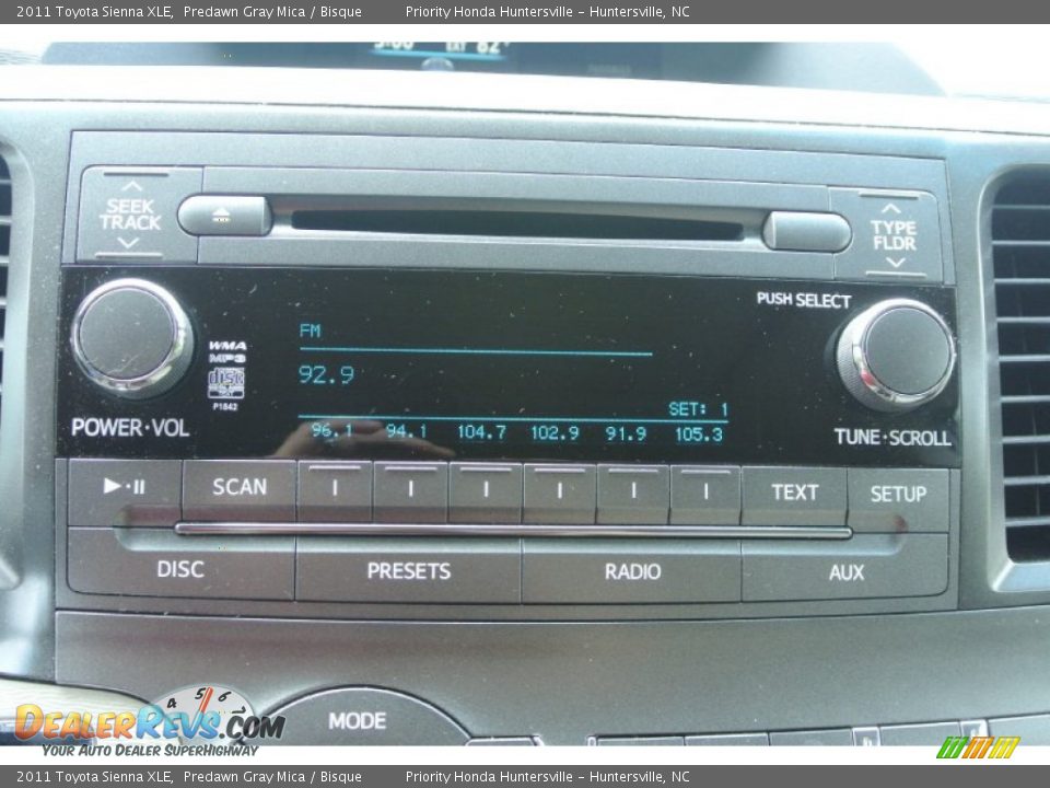2011 Toyota Sienna XLE Predawn Gray Mica / Bisque Photo #14