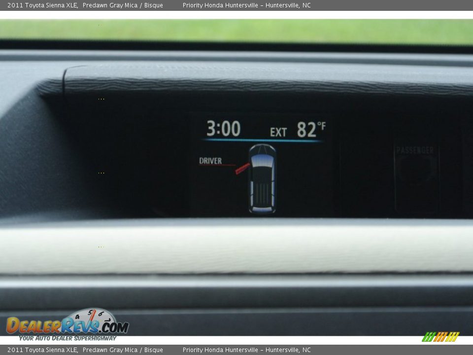 2011 Toyota Sienna XLE Predawn Gray Mica / Bisque Photo #15