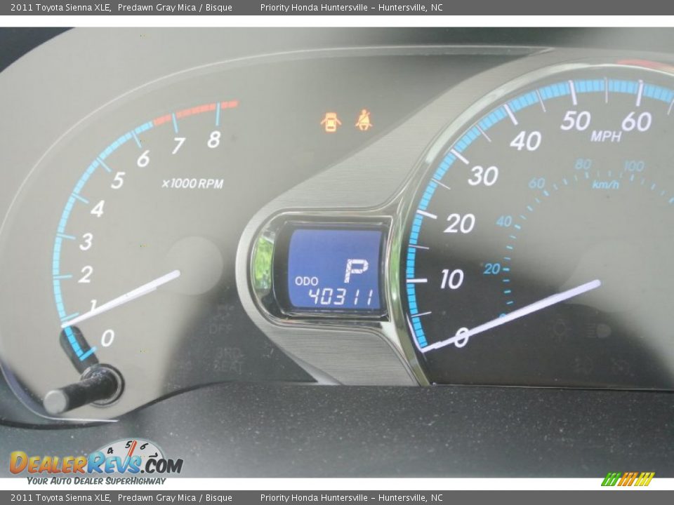 2011 Toyota Sienna XLE Predawn Gray Mica / Bisque Photo #18
