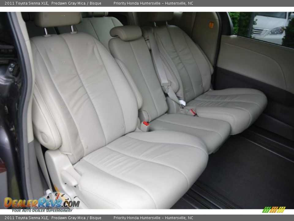 2011 Toyota Sienna XLE Predawn Gray Mica / Bisque Photo #21