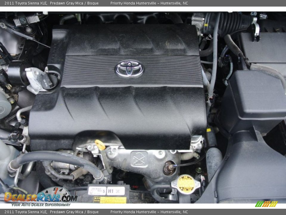 2011 Toyota Sienna XLE Predawn Gray Mica / Bisque Photo #26