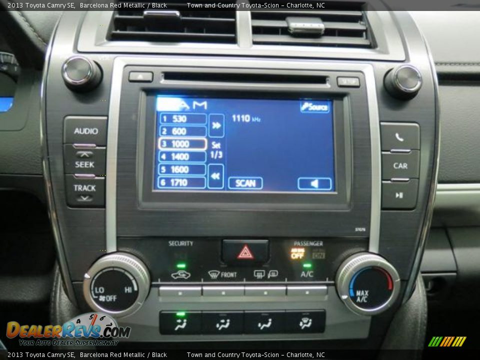 Controls of 2013 Toyota Camry SE Photo #14
