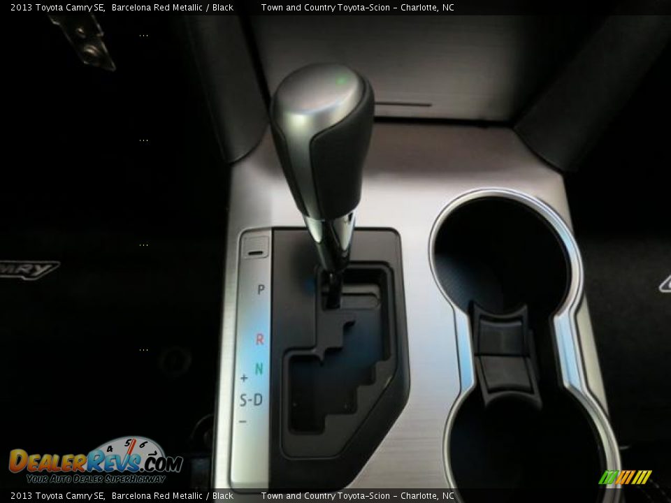 2013 Toyota Camry SE Shifter Photo #16