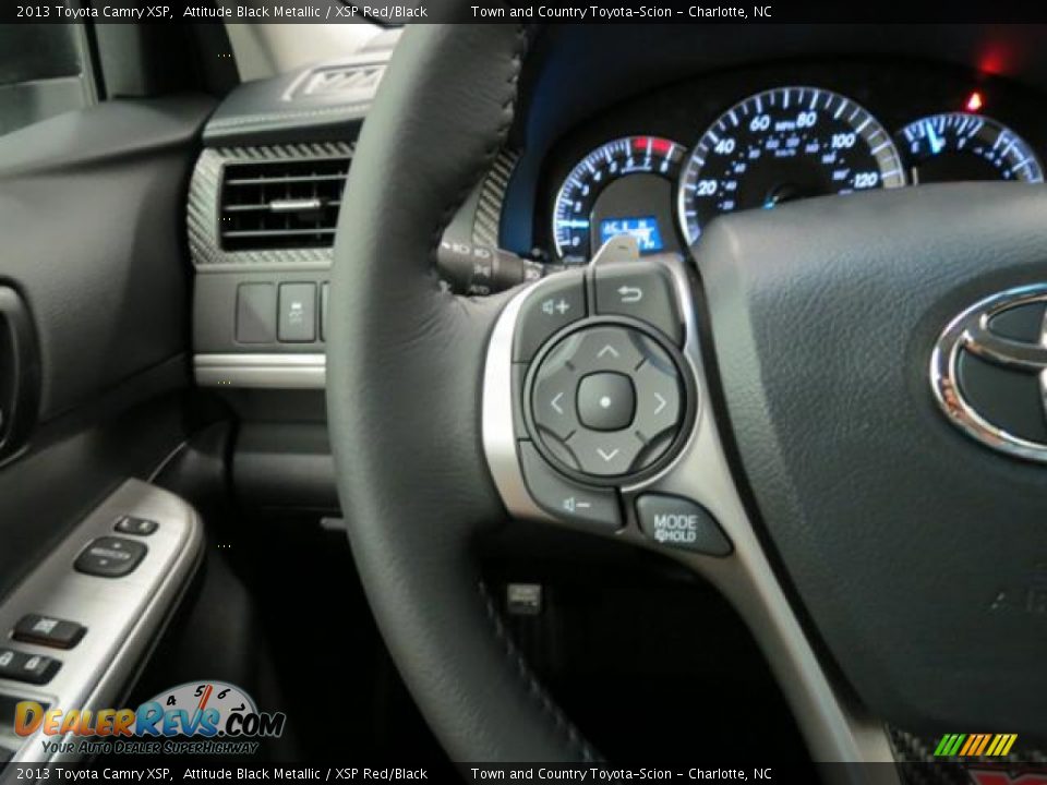 Controls of 2013 Toyota Camry XSP Photo #17