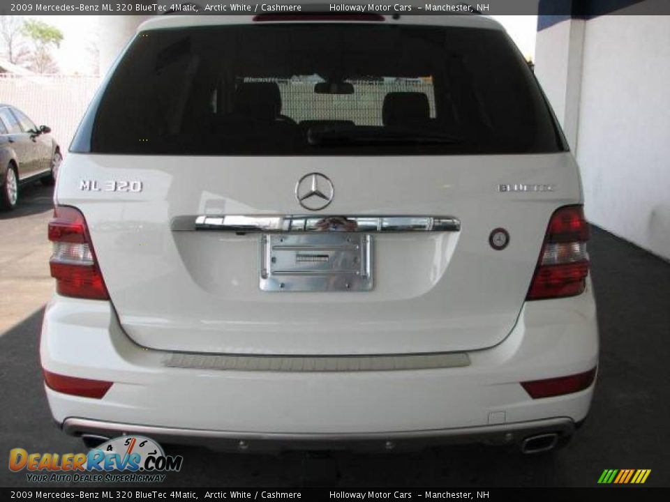 2009 Mercedes-Benz ML 320 BlueTec 4Matic Arctic White / Cashmere Photo #4