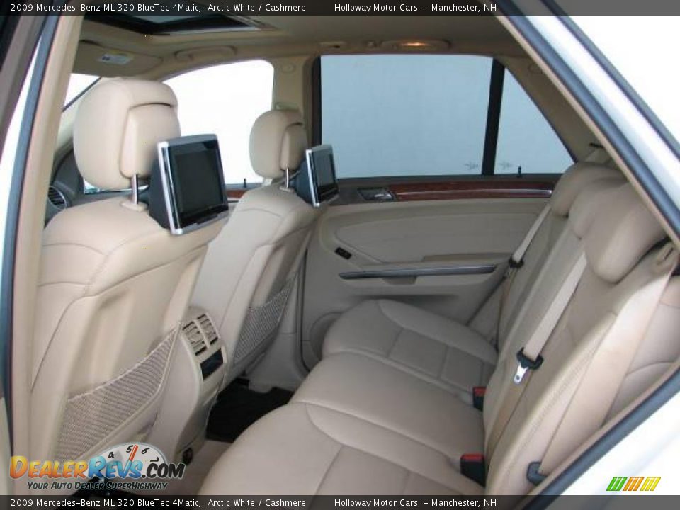 2009 Mercedes-Benz ML 320 BlueTec 4Matic Arctic White / Cashmere Photo #5