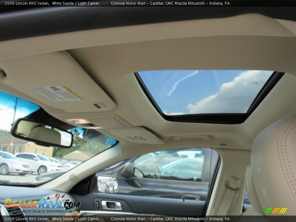 2009 Lincoln MKS Sedan White Suede / Light Camel Photo #8