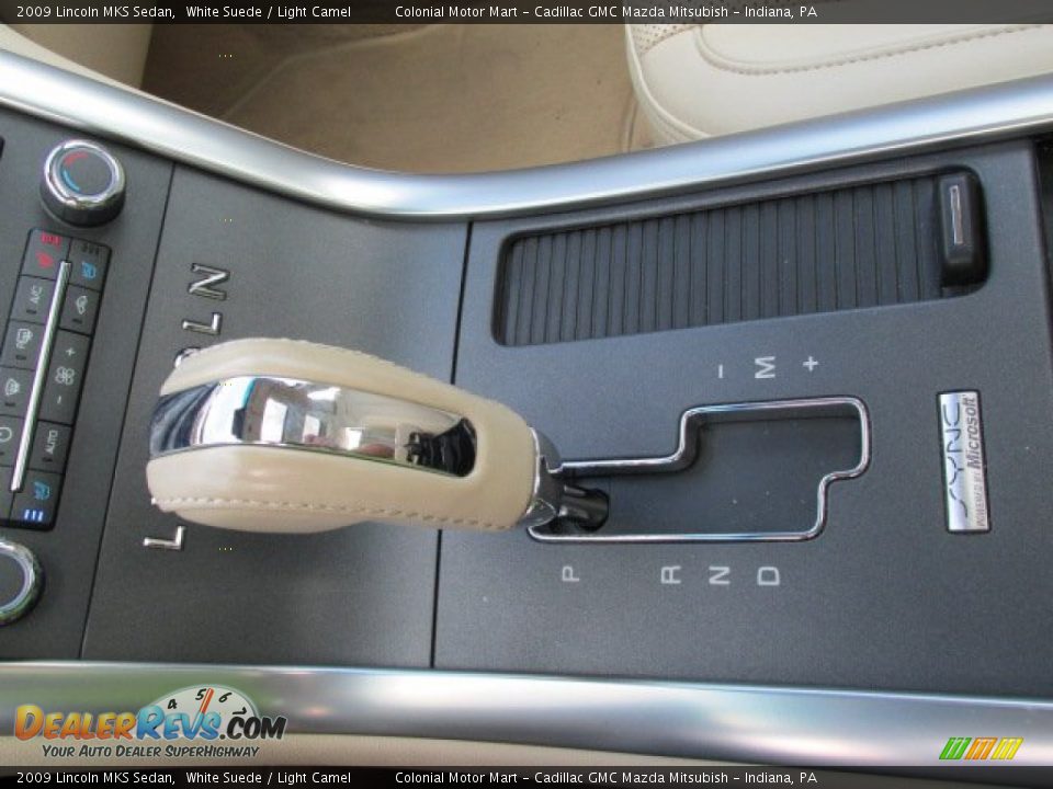 2009 Lincoln MKS Sedan White Suede / Light Camel Photo #15