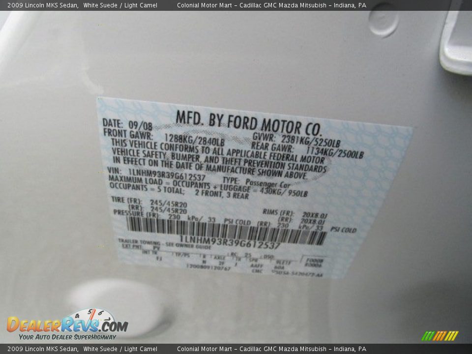 2009 Lincoln MKS Sedan White Suede / Light Camel Photo #19
