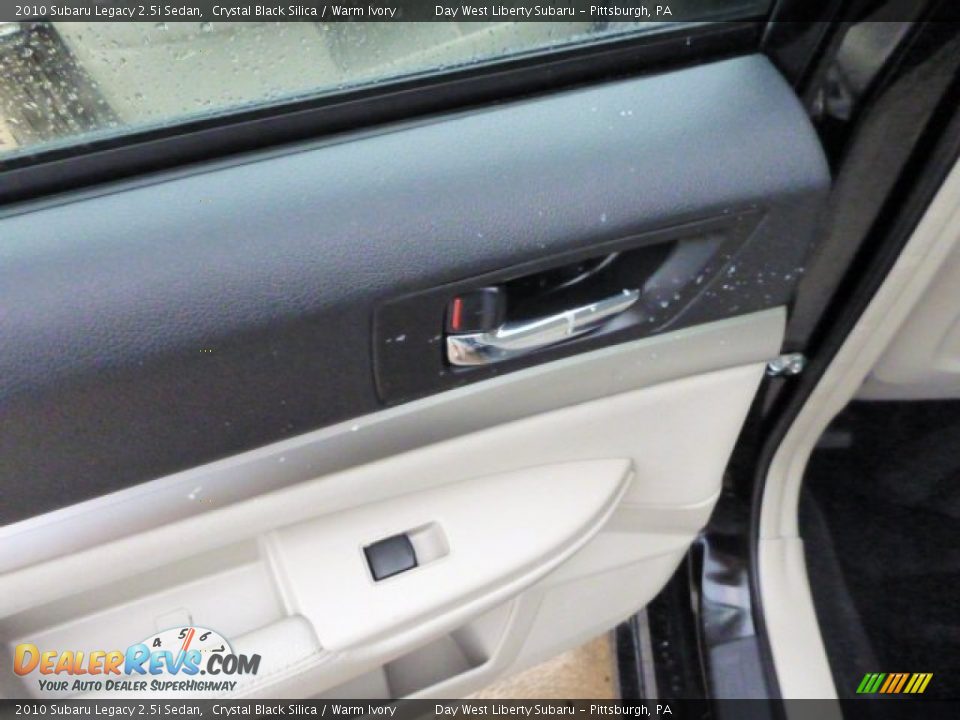 2010 Subaru Legacy 2.5i Sedan Crystal Black Silica / Warm Ivory Photo #13