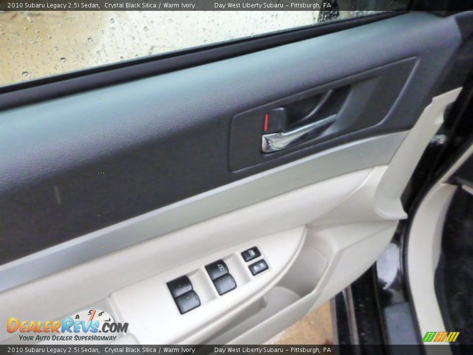 2010 Subaru Legacy 2.5i Sedan Crystal Black Silica / Warm Ivory Photo #14