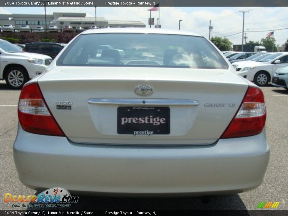 2004 Toyota Camry LE Lunar Mist Metallic / Stone Photo #5