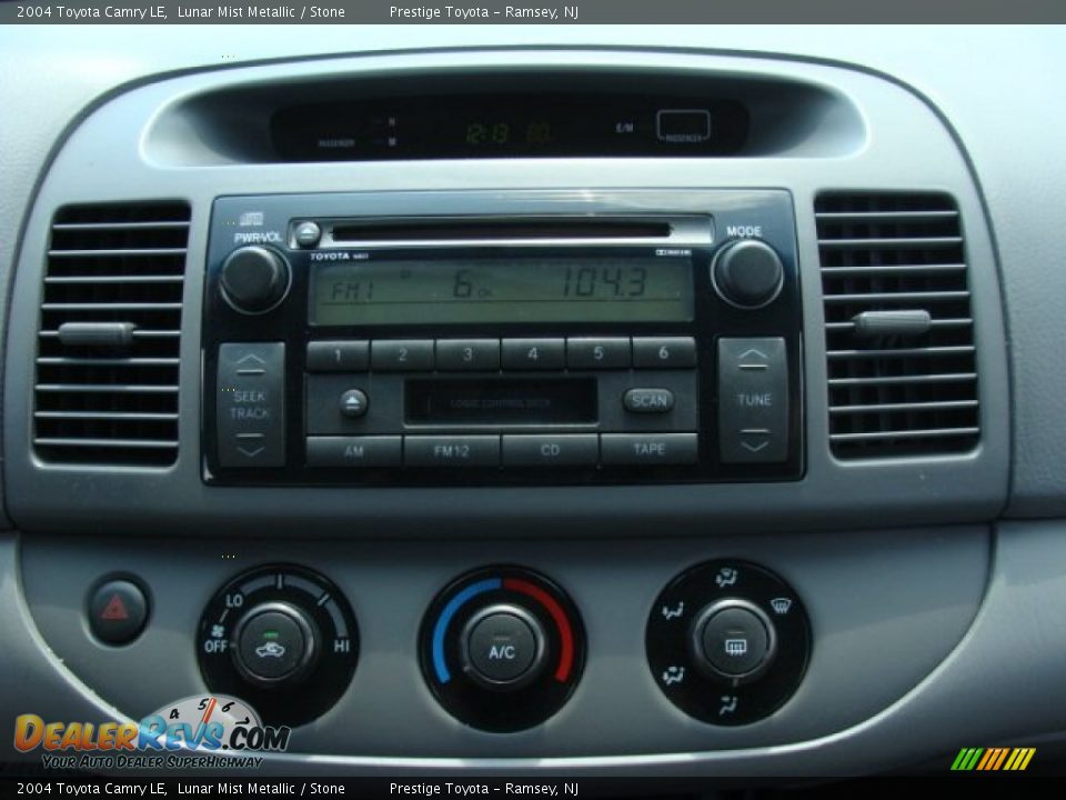 2004 Toyota Camry LE Lunar Mist Metallic / Stone Photo #11
