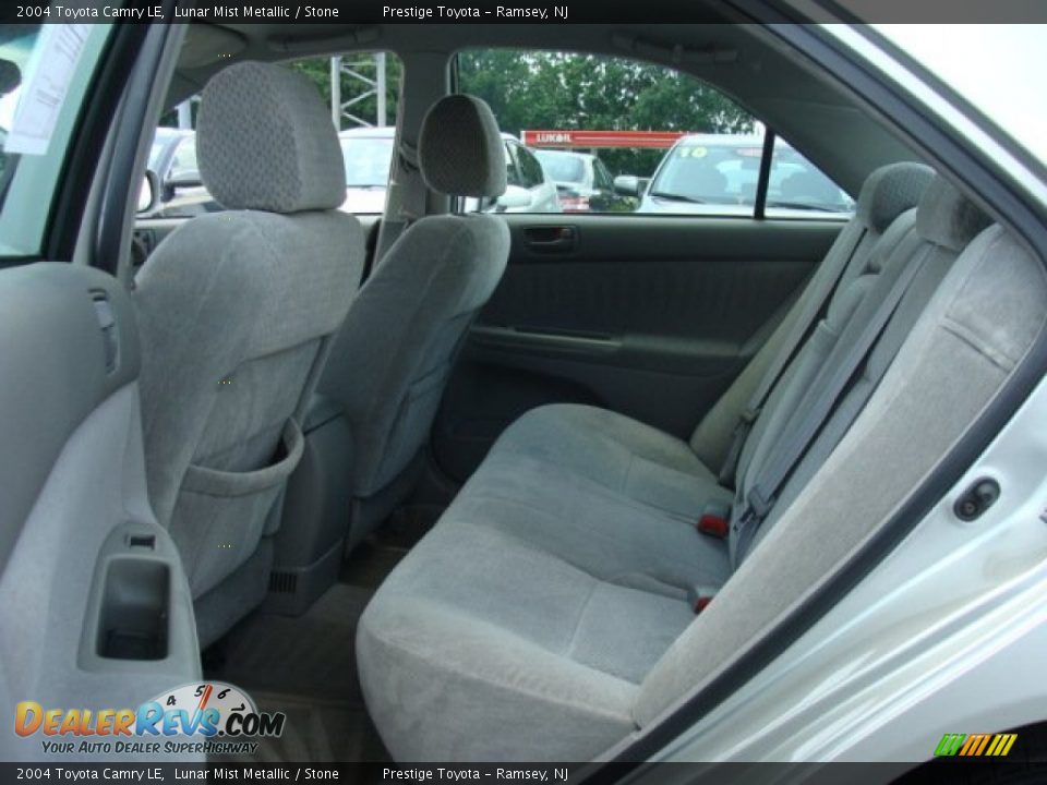 2004 Toyota Camry LE Lunar Mist Metallic / Stone Photo #13