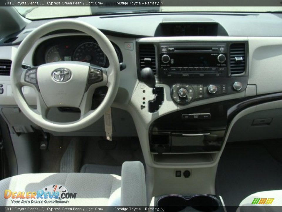 2011 Toyota Sienna LE Cypress Green Pearl / Light Gray Photo #9