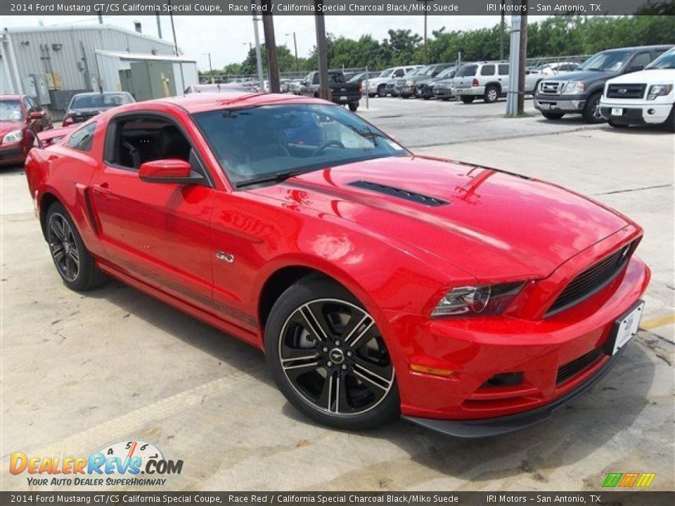 Front 3/4 View of 2014 Ford Mustang GT/CS California Special Coupe Photo #6