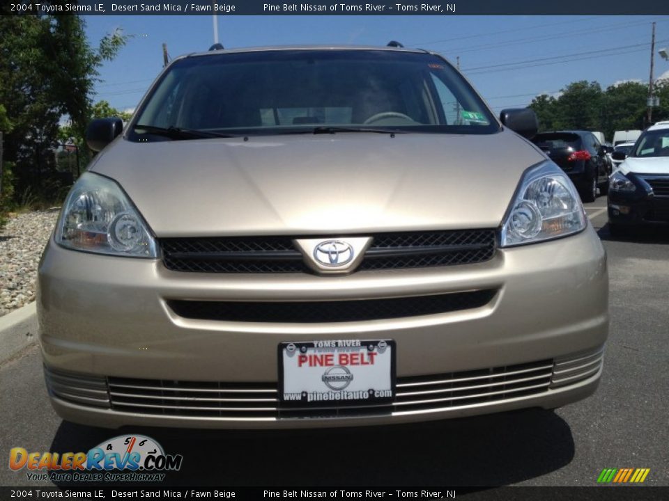 2004 Toyota Sienna LE Desert Sand Mica / Fawn Beige Photo #2