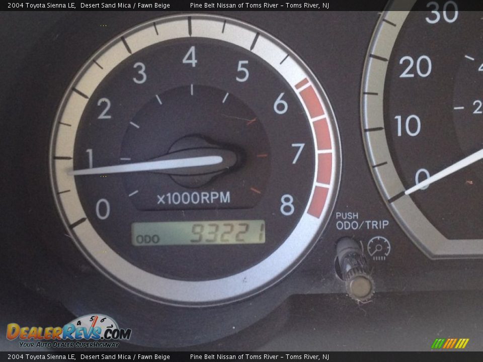 2004 Toyota Sienna LE Desert Sand Mica / Fawn Beige Photo #14