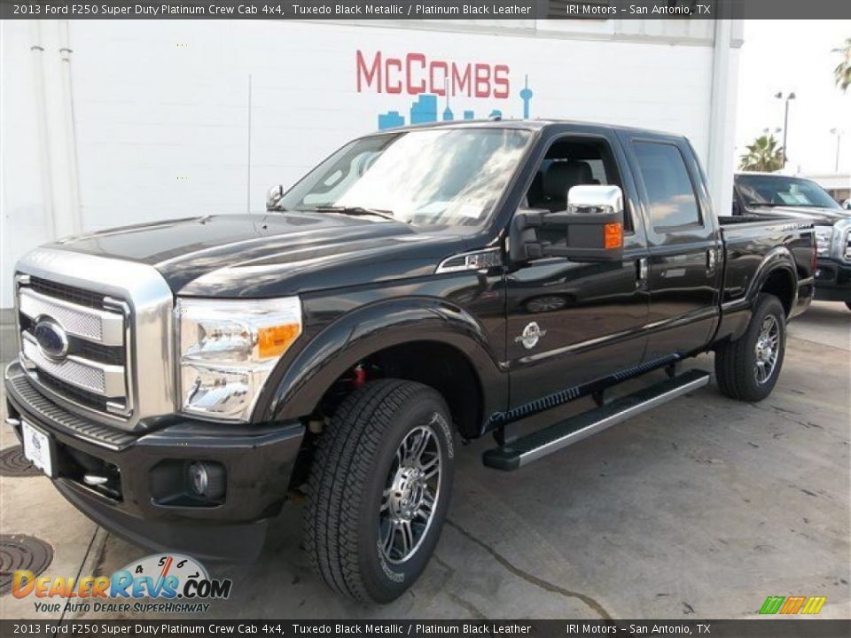 2013 Ford F250 Super Duty Platinum Crew Cab 4x4 Tuxedo Black Metallic / Platinum Black Leather Photo #2