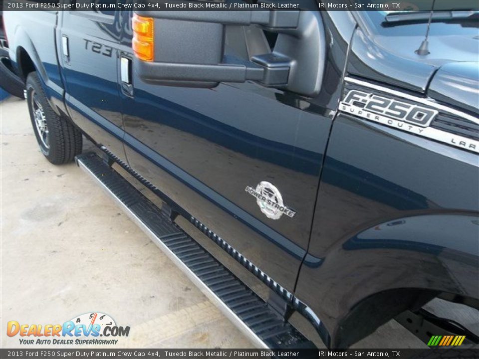 2013 Ford F250 Super Duty Platinum Crew Cab 4x4 Tuxedo Black Metallic / Platinum Black Leather Photo #9