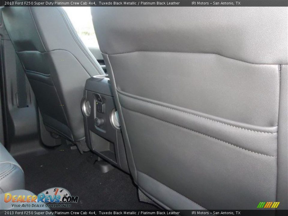 2013 Ford F250 Super Duty Platinum Crew Cab 4x4 Tuxedo Black Metallic / Platinum Black Leather Photo #14