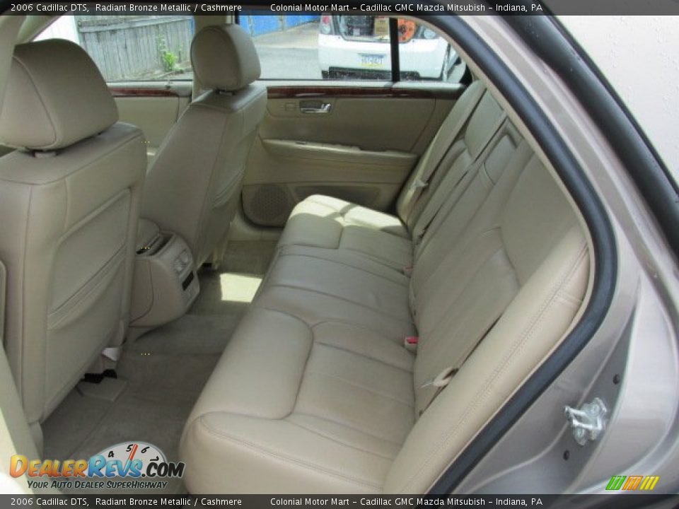 2006 Cadillac DTS Radiant Bronze Metallic / Cashmere Photo #13