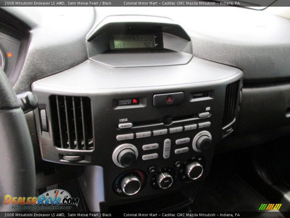 2008 Mitsubishi Endeavor LS AWD Satin Meisai Pearl / Black Photo #13