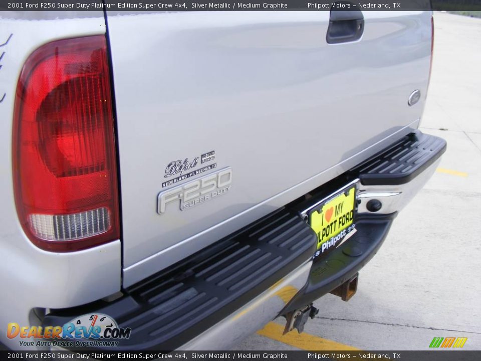 2001 Ford F250 Super Duty Platinum Edition Super Crew 4x4 Silver Metallic / Medium Graphite Photo #20