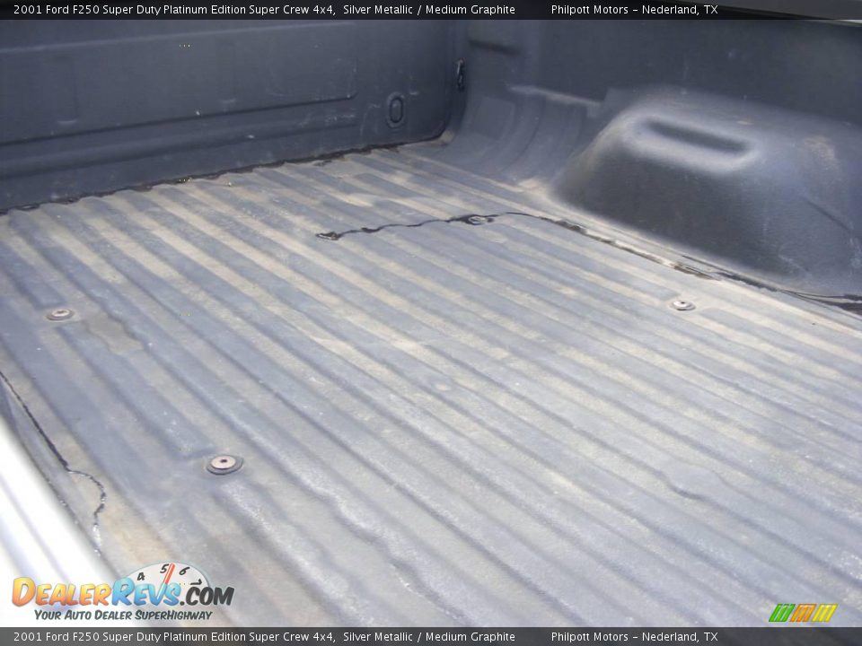 2001 Ford F250 Super Duty Platinum Edition Super Crew 4x4 Silver Metallic / Medium Graphite Photo #21