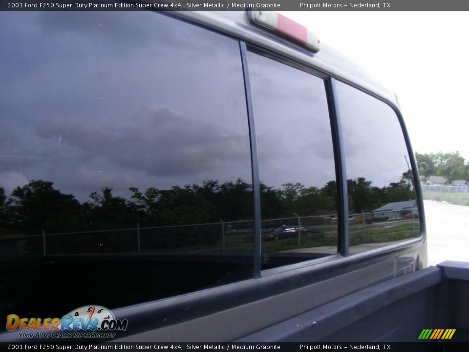 2001 Ford F250 Super Duty Platinum Edition Super Crew 4x4 Silver Metallic / Medium Graphite Photo #22