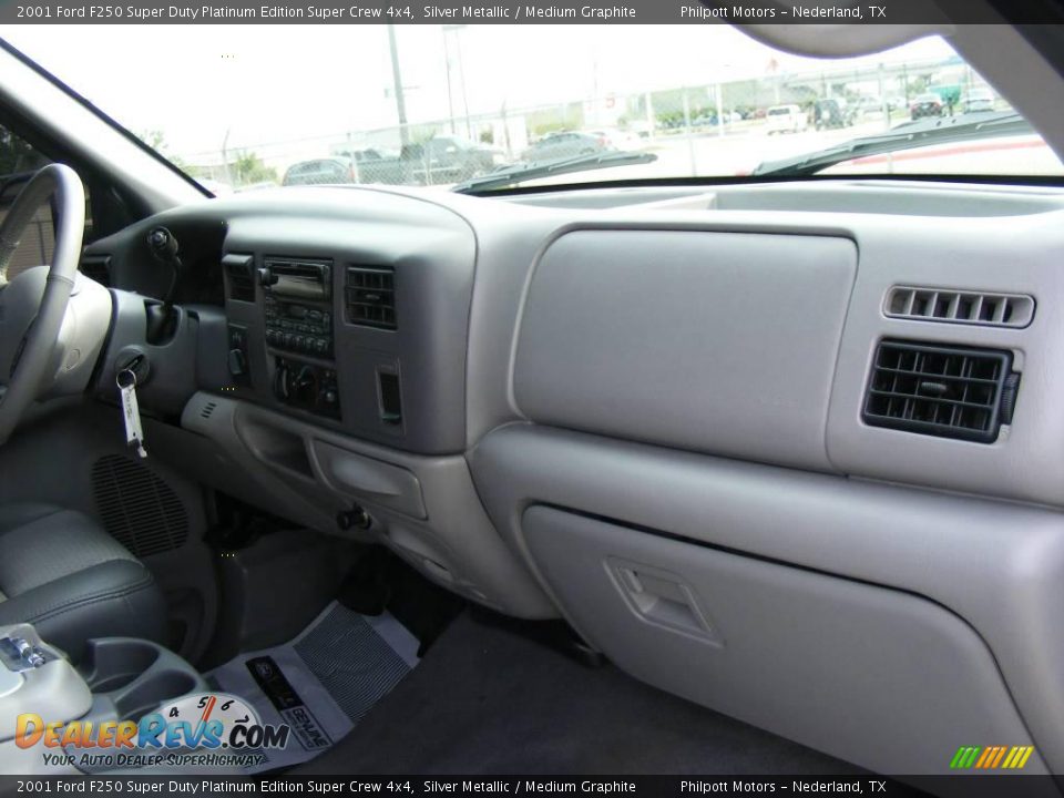 2001 Ford F250 Super Duty Platinum Edition Super Crew 4x4 Silver Metallic / Medium Graphite Photo #25