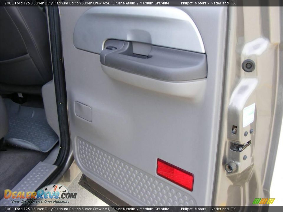 2001 Ford F250 Super Duty Platinum Edition Super Crew 4x4 Silver Metallic / Medium Graphite Photo #29