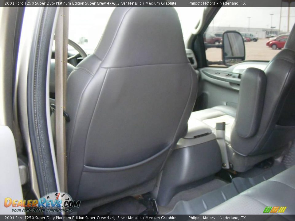 2001 Ford F250 Super Duty Platinum Edition Super Crew 4x4 Silver Metallic / Medium Graphite Photo #34