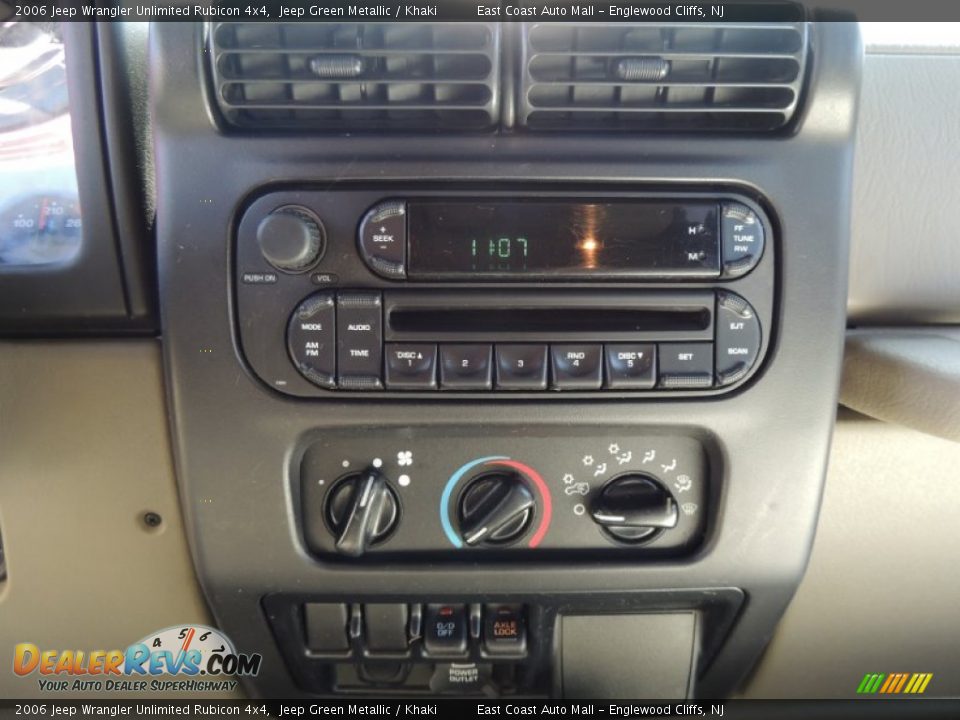 2006 Jeep Wrangler Unlimited Rubicon 4x4 Jeep Green Metallic / Khaki Photo #11