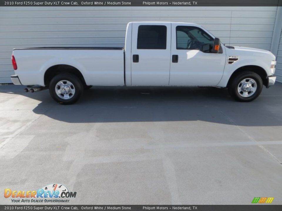 2010 Ford F250 Super Duty XLT Crew Cab Oxford White / Medium Stone Photo #3