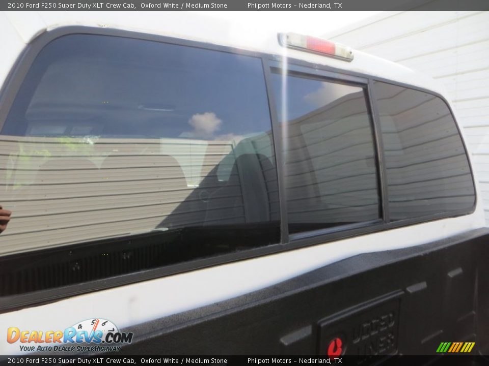 2010 Ford F250 Super Duty XLT Crew Cab Oxford White / Medium Stone Photo #18