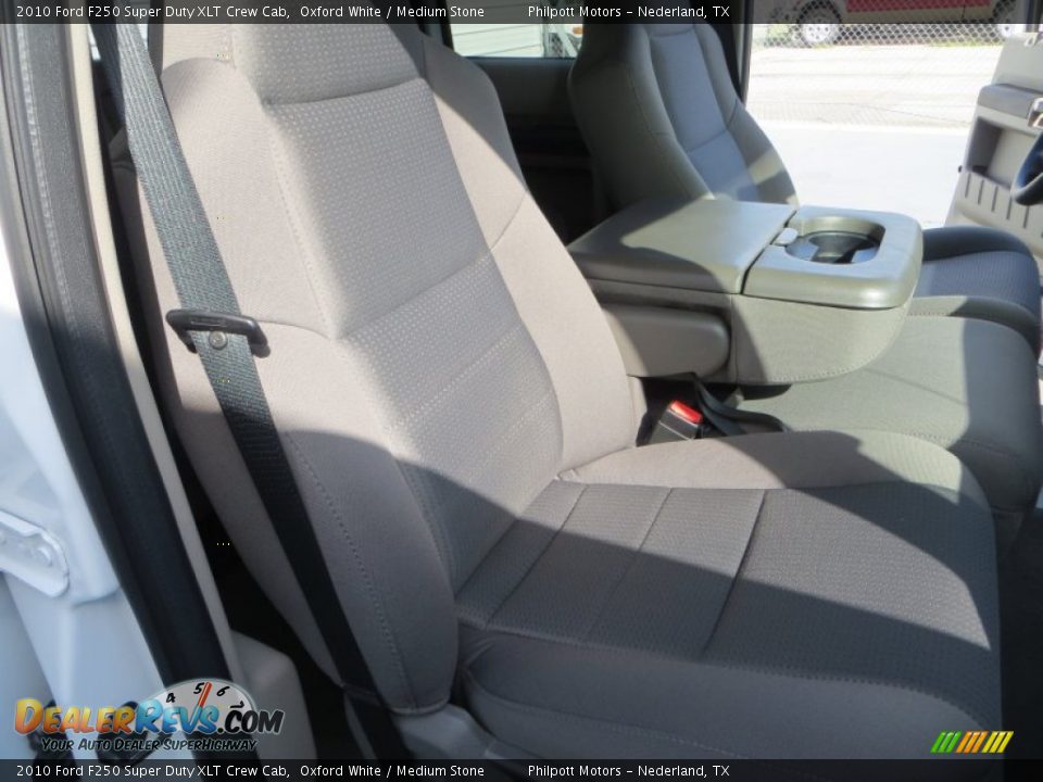 2010 Ford F250 Super Duty XLT Crew Cab Oxford White / Medium Stone Photo #23