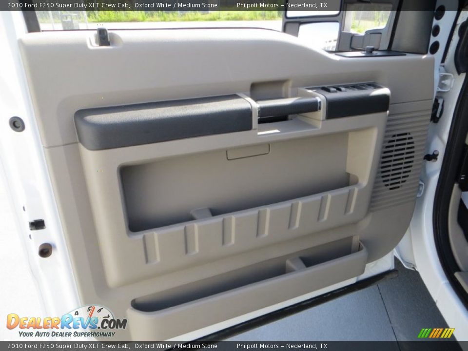 2010 Ford F250 Super Duty XLT Crew Cab Oxford White / Medium Stone Photo #28