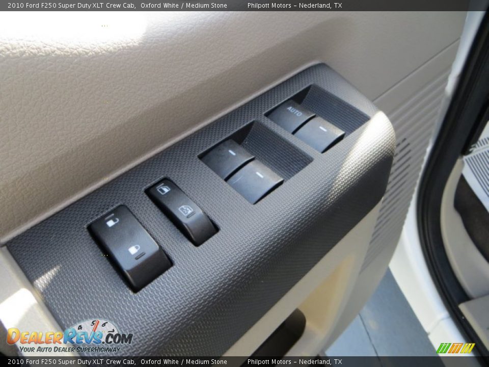 2010 Ford F250 Super Duty XLT Crew Cab Oxford White / Medium Stone Photo #29
