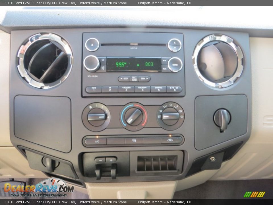 2010 Ford F250 Super Duty XLT Crew Cab Oxford White / Medium Stone Photo #33