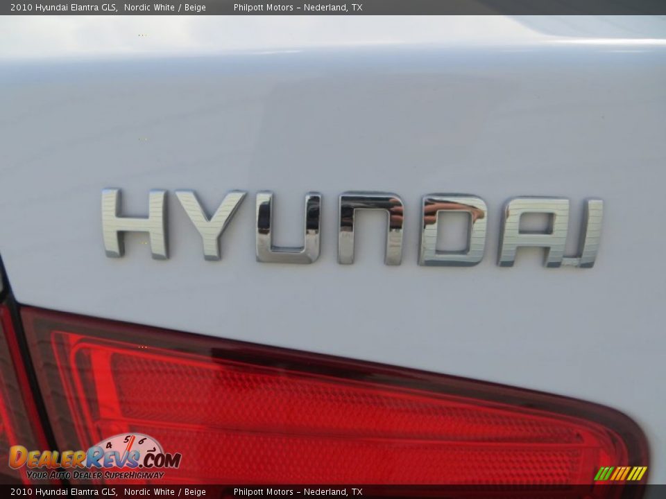 2010 Hyundai Elantra GLS Nordic White / Beige Photo #17