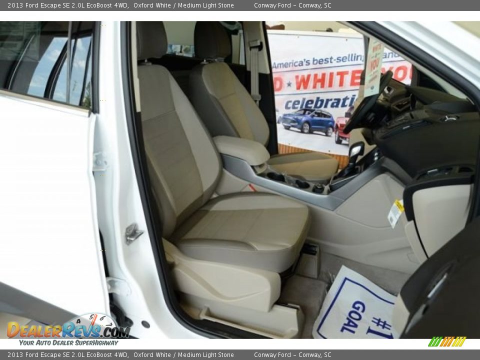 2013 Ford Escape SE 2.0L EcoBoost 4WD Oxford White / Medium Light Stone Photo #10