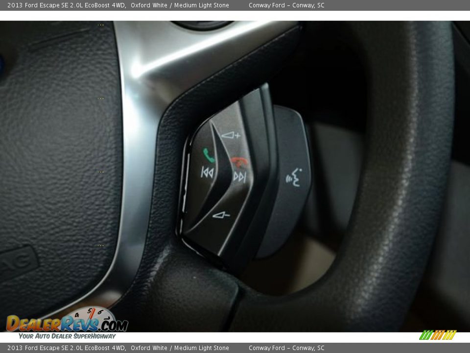 2013 Ford Escape SE 2.0L EcoBoost 4WD Oxford White / Medium Light Stone Photo #18