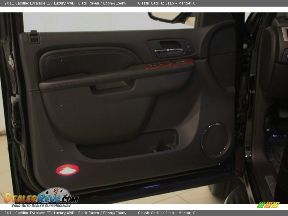 2011 Cadillac Escalade ESV Luxury AWD Black Raven / Ebony/Ebony Photo #4