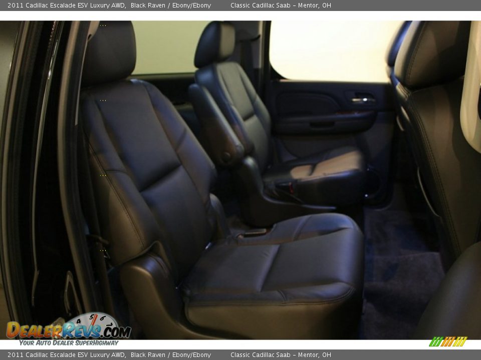 2011 Cadillac Escalade ESV Luxury AWD Black Raven / Ebony/Ebony Photo #16