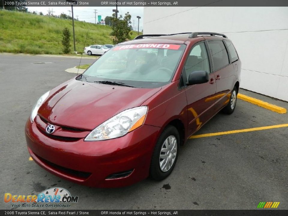 Front 3/4 View of 2008 Toyota Sienna CE Photo #3
