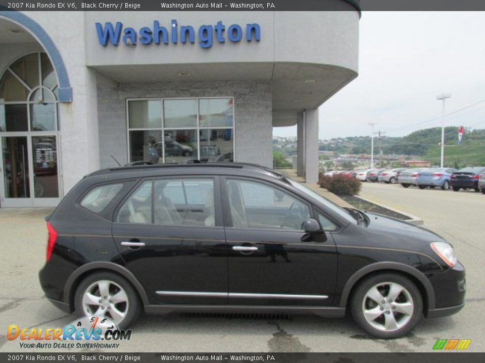 2007 Kia Rondo EX V6 Black Cherry / Beige Photo #2