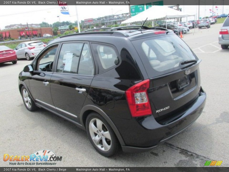 2007 Kia Rondo EX V6 Black Cherry / Beige Photo #7