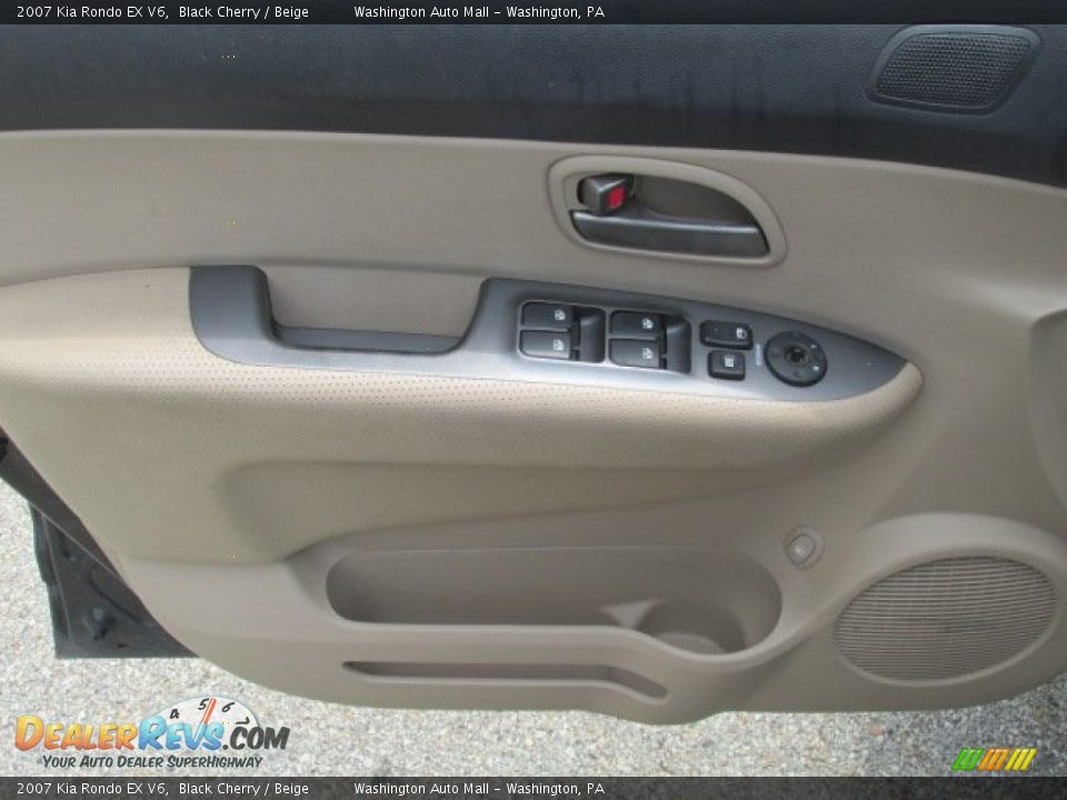 2007 Kia Rondo EX V6 Black Cherry / Beige Photo #12